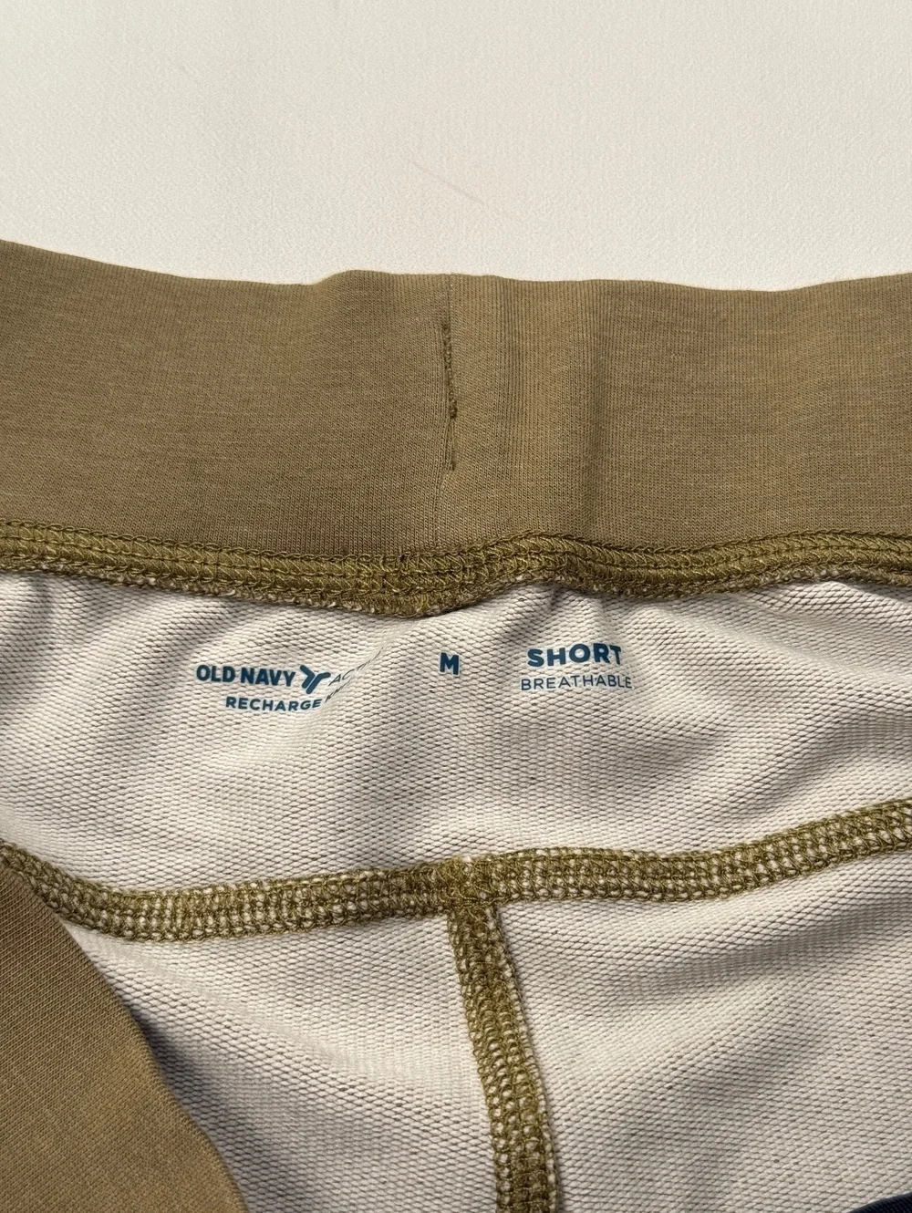 Old Navy Recharge Athletic Shorts Tan 2010s Minimalist - Mens M